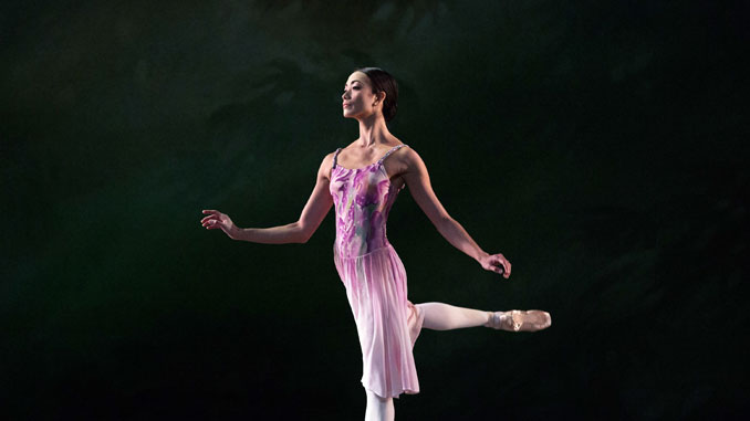 Стелла Абрера в балете ”Увядающие листья”. Фото – Розали О’Коннор