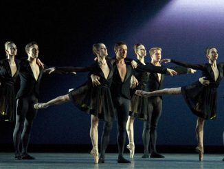 Сцена из балета “Тринадцать измерений”. Фото – Джин Скьявоне
