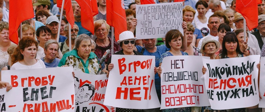 russia-retirement-protest