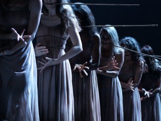 Сцена из спектакля “Жизель” Английского национального балета. Фото - Лорен Литардо