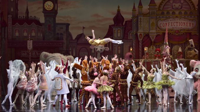 Сцена из балета “Взбитые сливки”. Фото - Джин Скиавоне