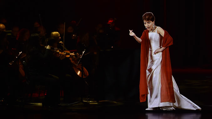 Сцена из спектакля “Callas in Concert: The Hologram Tour”. Фото - Base Hologram