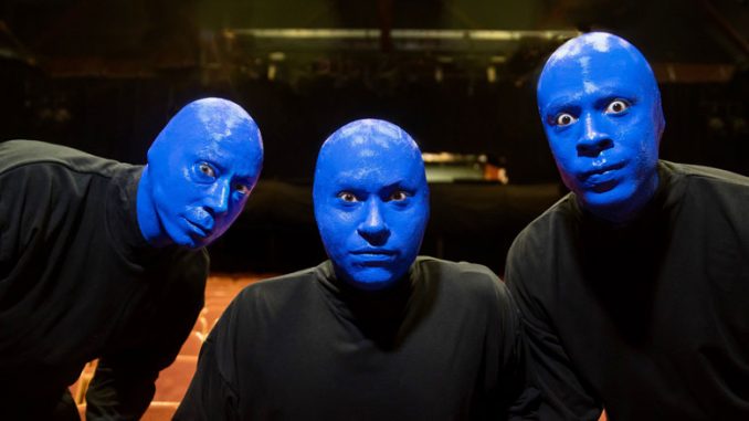 Участники Blue Man Group. Фото - Джастин Барбин