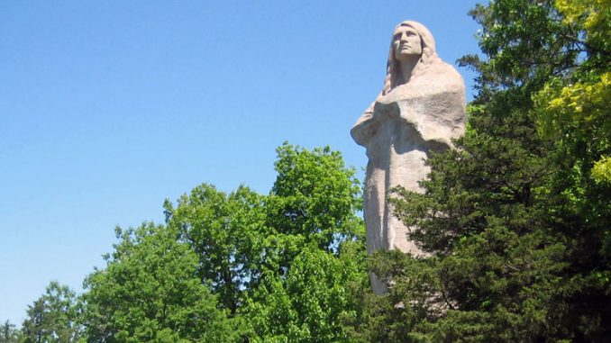 Статуя Черного Ястреба, Lowden State Park, Иллинойс