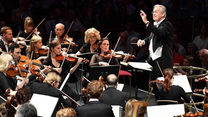 Симфонический оркестр бетховен. Бетховенский оркестр. Симфонический оркестр бетховен. Riccardo muti chicago symphony orchestra. Бетховен оркестр.