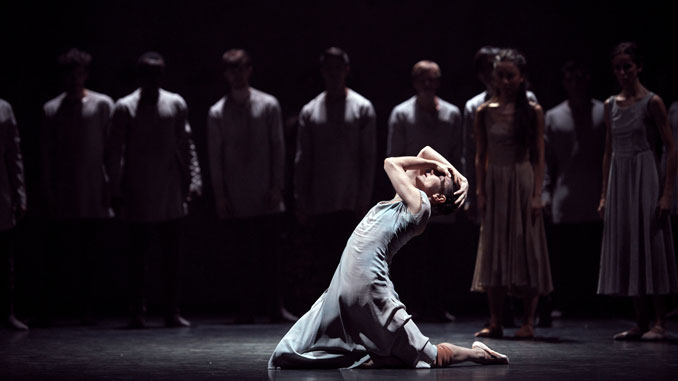 Алина Кожокару в спектакле “Жизель” Английского национального балета. Фото - Лорен Литардо
