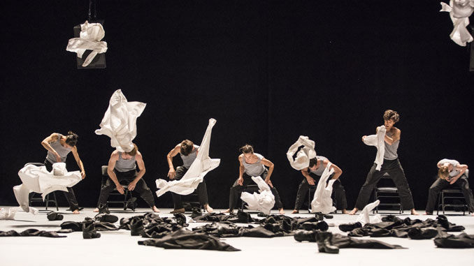 Сцена из балета “Декаданс” (весна 2020 года). Фото - Тодд Розенберг