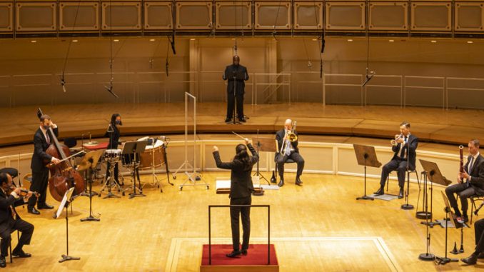 На концертах серии “CSO Sessions”. Чикагский симфонический центр, ноябрь 2020 года. Фото - Тодд Розенберг