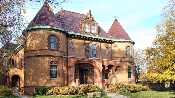 Evanston History Center (Dawes House)