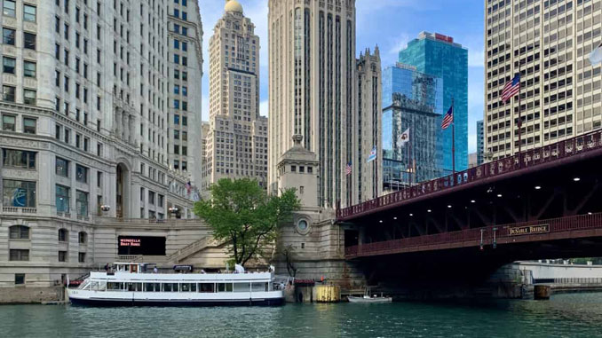 Chicago River Boat Architectural Tour