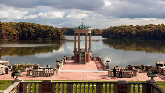 University of Saint Mary of the Lake / Mundelein Seminary