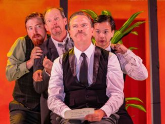 Сцена из спектакля “Двенадцатая ночь”. Фото - Джош Дарр