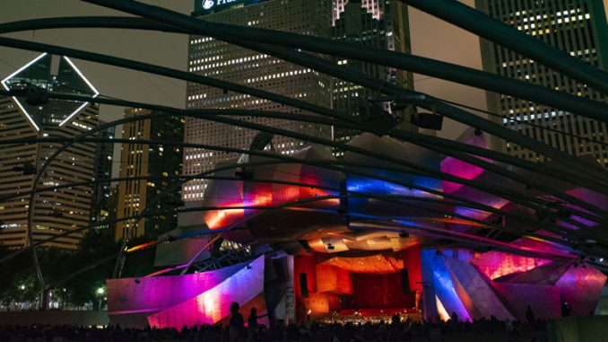 Павильон Джей Притцкер. Фото - Норман Тимонера