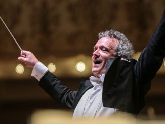 Дирижирует Луи Лангре. Фото - Courtesy of the Cincinnati Symphony Orchestra