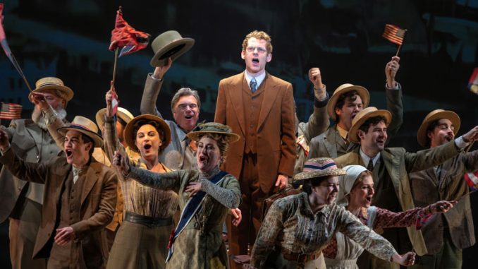 Сцена из спектакля “Парад”. Фото - Джоан Маркус