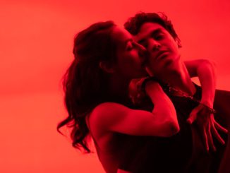 Сцена из спектакля “Кармен”. Фото - Кэролин Маккейб