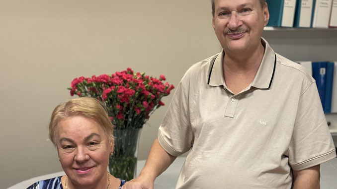 Игорь Масиновский и Раиса Попова – доказательство того, что любовь не спрашивает возраст. Их история началась в Центре Forever Young — и с тех пор не расстаются: вместе и на танцполе, и в жизни. Фото: Л. Литас