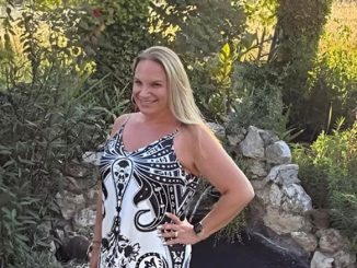 Татьяна Цикис — генеральный(и гениальный !) директор и душа Центра Forever Young. Там, где она — всегда солнце, порядок и лёгкость. С днём рождения, Таня, и пусть осень будет щедрой на радость! Фото: Т. Цикис