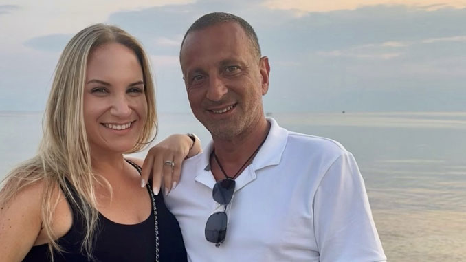 Татьяна Цикис, генеральный директор Центра Forever Young, и её муж Джон — 20 лет спустя. В 2001 году Джон чудом избежал трагедии в башнях Всемирного торгового центра. Сегодня они — родители двоих прекрасных детей, живая история выживания, любви и новой жизни после страха. Фото: T. Цикис