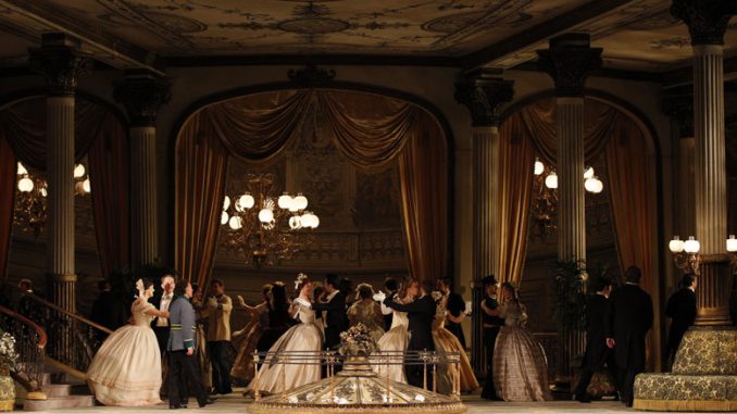 Сцена из спектакля “Арабелла”. Фото - Марти Сол/Метрополитен-опера