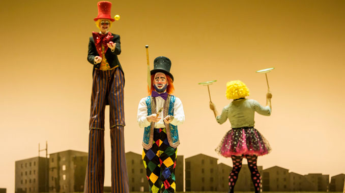 Сцена из спектакля “Паяцы” (Лирик-опера, ноябрь 2025 года). Фото - Тодд Розенберг