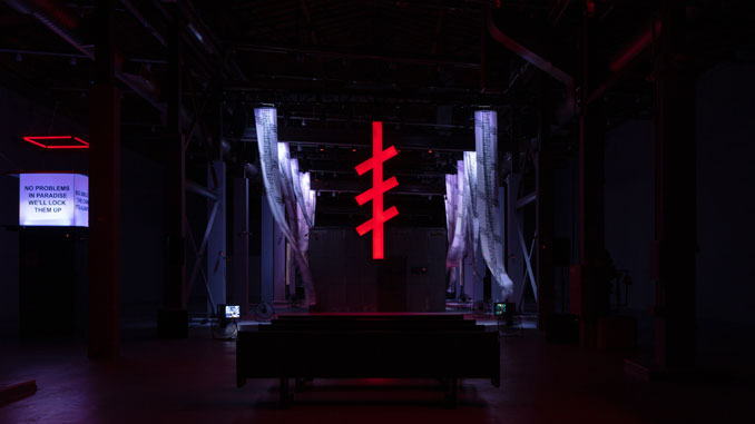 “Полицейское государство”. Фото - Зак Келли