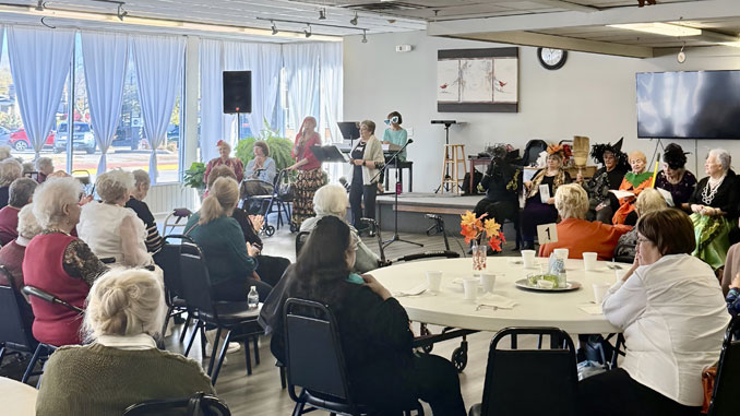 Выступление гостей из Вилинга собрало полный зал в Линкольнвуде и закончилось бурными аплодисментами. Фото: С. Лисошулгина