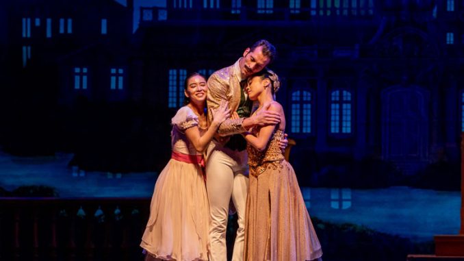 Сцена из балета “Щелкунчик”. Фото - Шерил Манн