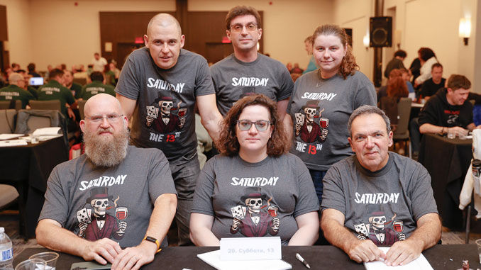 Серебряные призёры чемпионата по Брейн-Рингу - команда "Суббота 13" слева-направо сидят: Вадим Барановский, Мария Гендина, Григорий Остров, стоят: Владимир Грамагин, Игорь Шпунгин (капитан), Ирина Чернуха