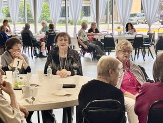 Общие обеды, интересные концерты и живое общение в тёплых залах наполняют зиму смыслом, и время проходит незаметно. Фото Л. Литас