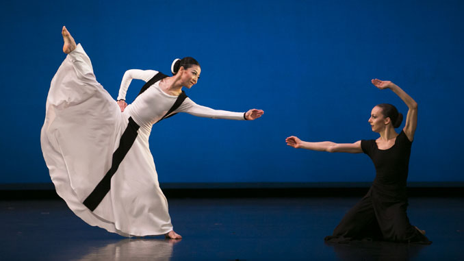 Сцена из композиции “Хроника”. Фото - Melissa Sherwood