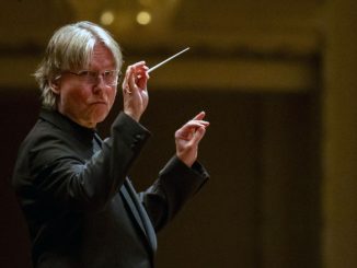 Эса-Пекка Салонен дирижирует ЧСО. Чикаго, 30 января 2025 года. Фото - Тодд Розенберг