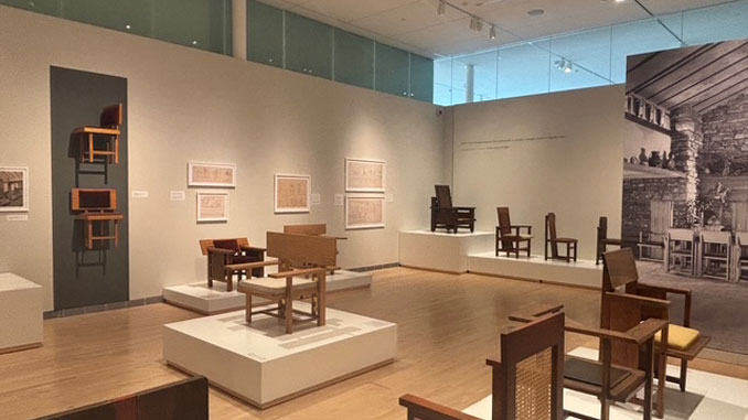 Frank Lloyd Wright: Modern Chair Design