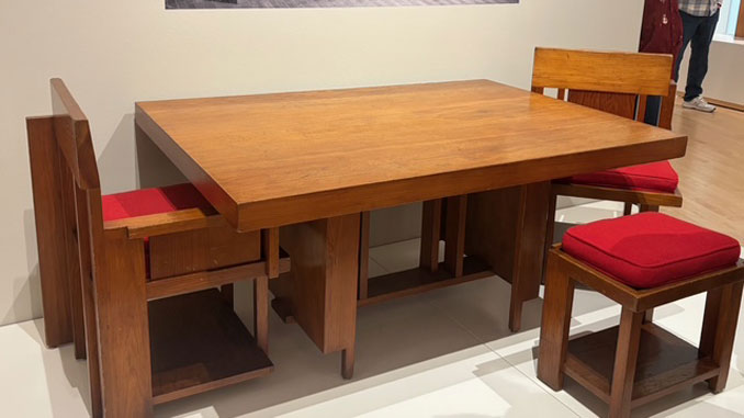 Frank Lloyd Wright: Modern Chair Design
