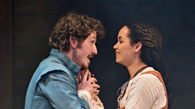 Сцена из спектакля “Хамнет” (Garrick Theatre, Лондон). Фото - Мануэль Харлан