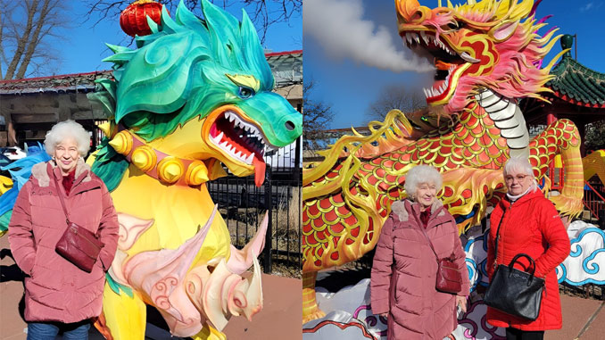 Даже снег и холод не мешают Ольге Михалковой наполнять жизнь яркими красками — прогулка по Чайнатауну Чикаго в дни китайского Нового года. Фото: В. Крупейченко; Оля Михалкова (слева) и Вера Крупейченко в китайском квартале Чикаго — на фоне символов Нового года и в ожидании нового ритма. Фото: В. Крупейченко