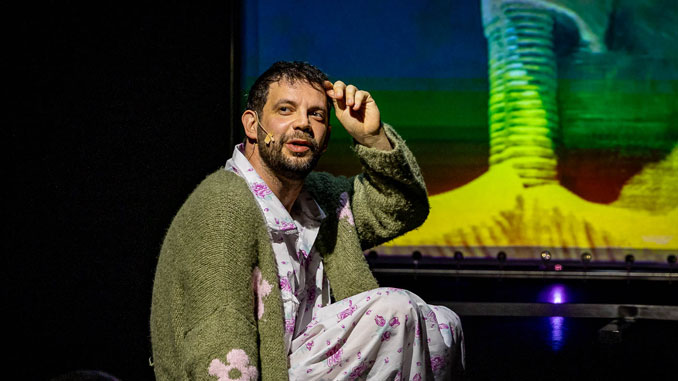 Семен Штейнберг в спектакле “Собачье сердце”. Фото - Cherry Orchard Festival