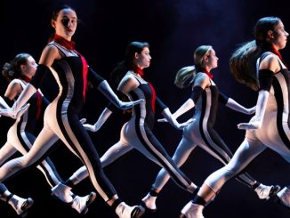 Сцена из спектакля Trinity Irish Dance Company. Фото - Челси Хой