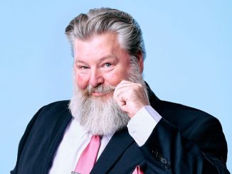 Джейсон Саймон - сэр Джон Фальстаф. Фото - Джефф Курыш