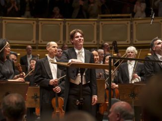 ЧСО и Клаус Мякеля (Чикаго, 1 мая 2025 года). Фото - Тодд Розенберг