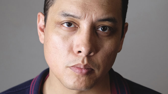 Мэтью Йи. Фото - Lookingglass Theatre