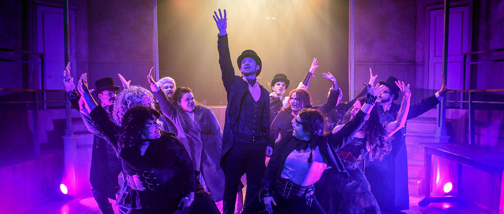 Сцена из спектакля “Джекилл и Хайд”. Фото - Эван Гановер