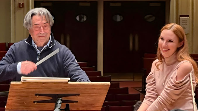 Лидия Фридман и Риккардо Мути. На репетиции в Чикаго, март 2026 года