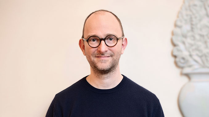 Мариус фон Майенбург. Фото - Steppenwolf Theatre