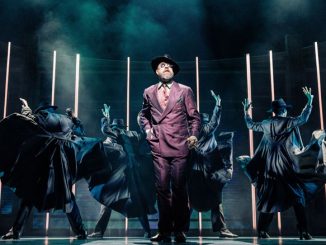 Сцена из спектакля “Великий Гэтсби”. Фото - Мэтью Мерфи и Эван Зиммерман