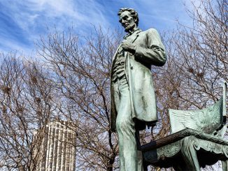 Abraham Lincoln: The Man (Standing Lincoln), 1887 Augustus Saint-Gaudens Lincoln Park, Clark Street at North Avenue