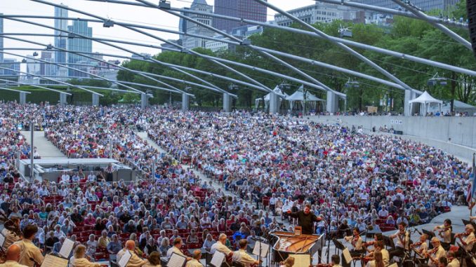Millennium Park’s Jay Pritzker Pavilion. Фото - Чак Осгуд