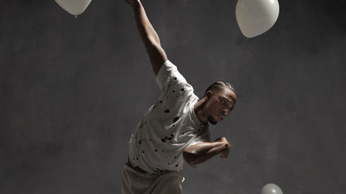 Сцена из спектакля “Белое пространство”. Фото - Керри Шнайдер