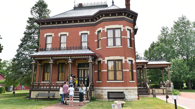 Naper Settlement