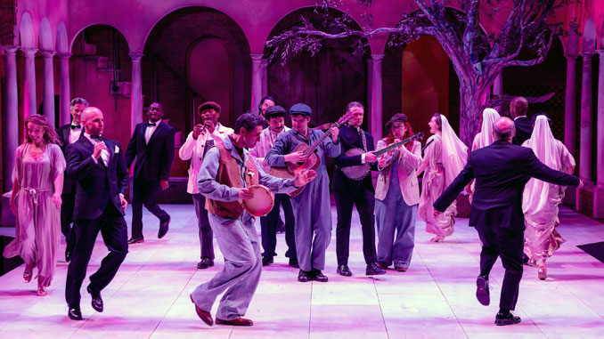 Сцена из спектакля “Much Ado About Nothing” (Chicago Shakespeare Theater). Фото - Кайл Флубекер